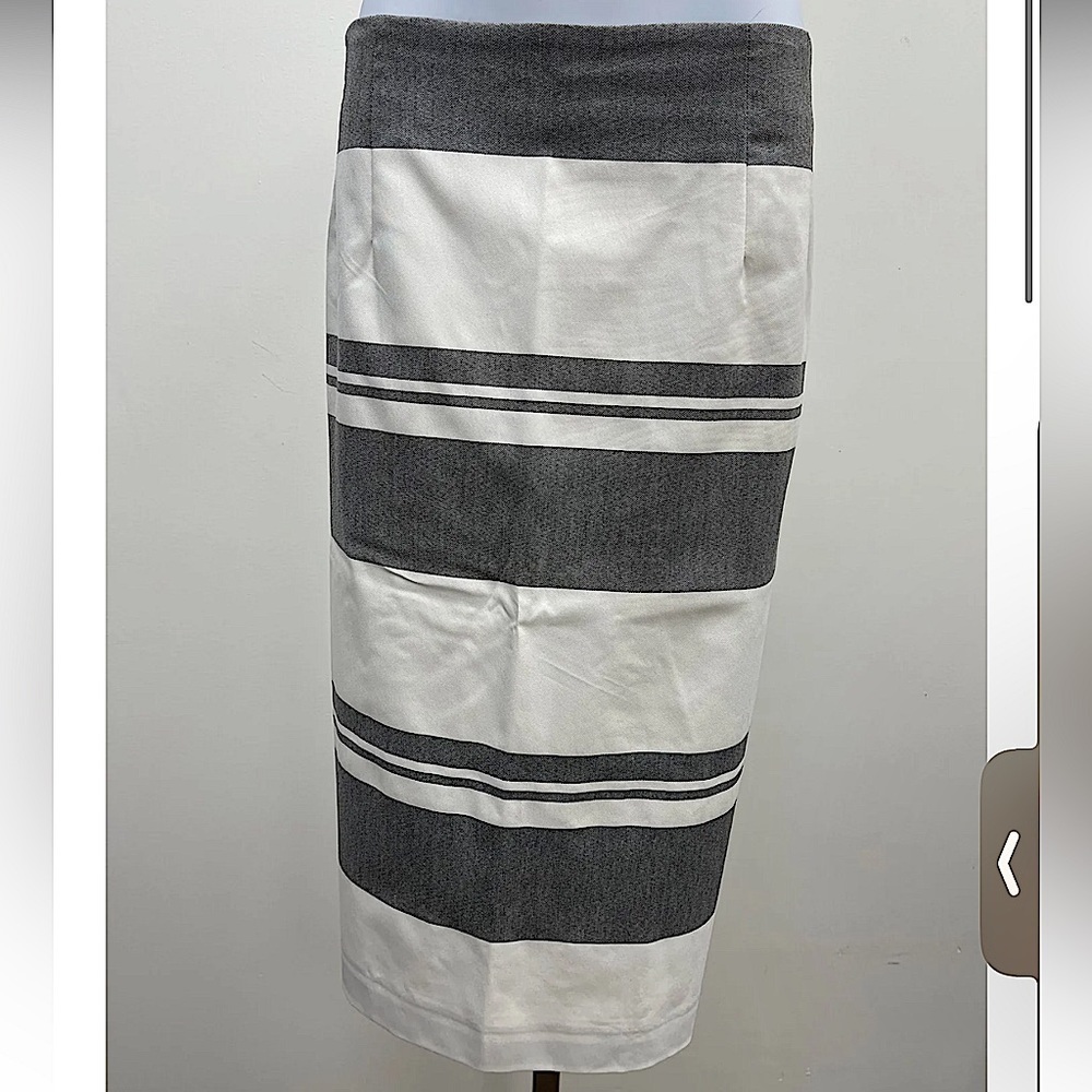 AMANDA & CHELSEA NWT skirt 💞